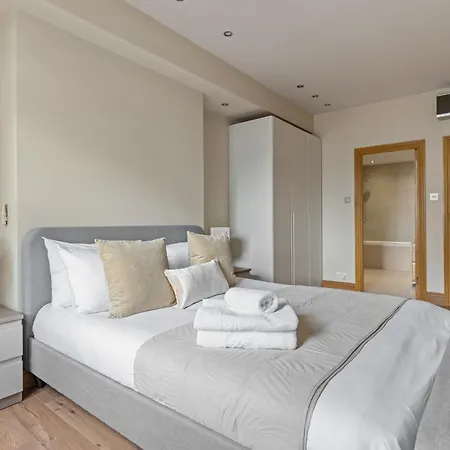 Enchanting Hideaway - La Reserve South Kensington Лондон Экстерьер фото