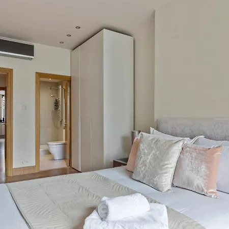 Enchanting Hideaway - La Reserve South Kensington Лондон Экстерьер фото